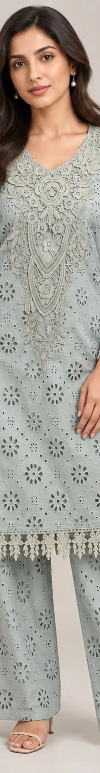 Applique — view 1 of 2